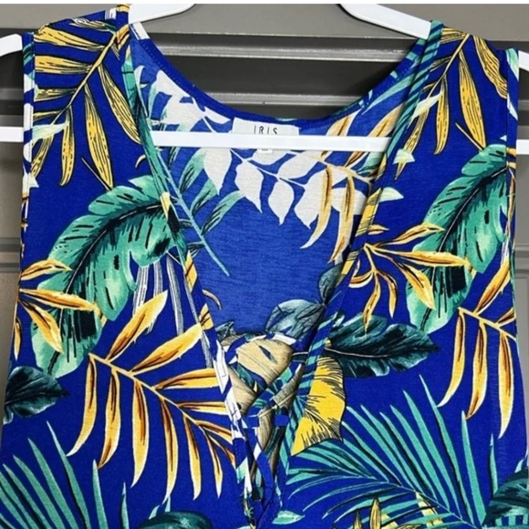 PLUS SIZE TROPICAL IRIS BRAND FLORAL MAXI DRESS- Womens SIZE 1X- SIDE SLITS - - Picture 3 of 4